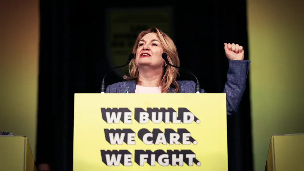 Ottawa’s Strike-Breaking Loophole Needs a Sledgehammer Ottawa’s Strike-Breaking Loophole Needs a Sledgehammer